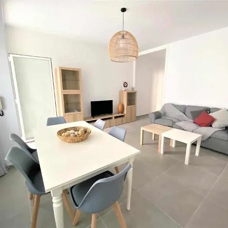 Casc Antic Sl Sant Elm 3 * Roses